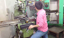 燒錄通生產(chǎn)設(shè)備-銑床加工